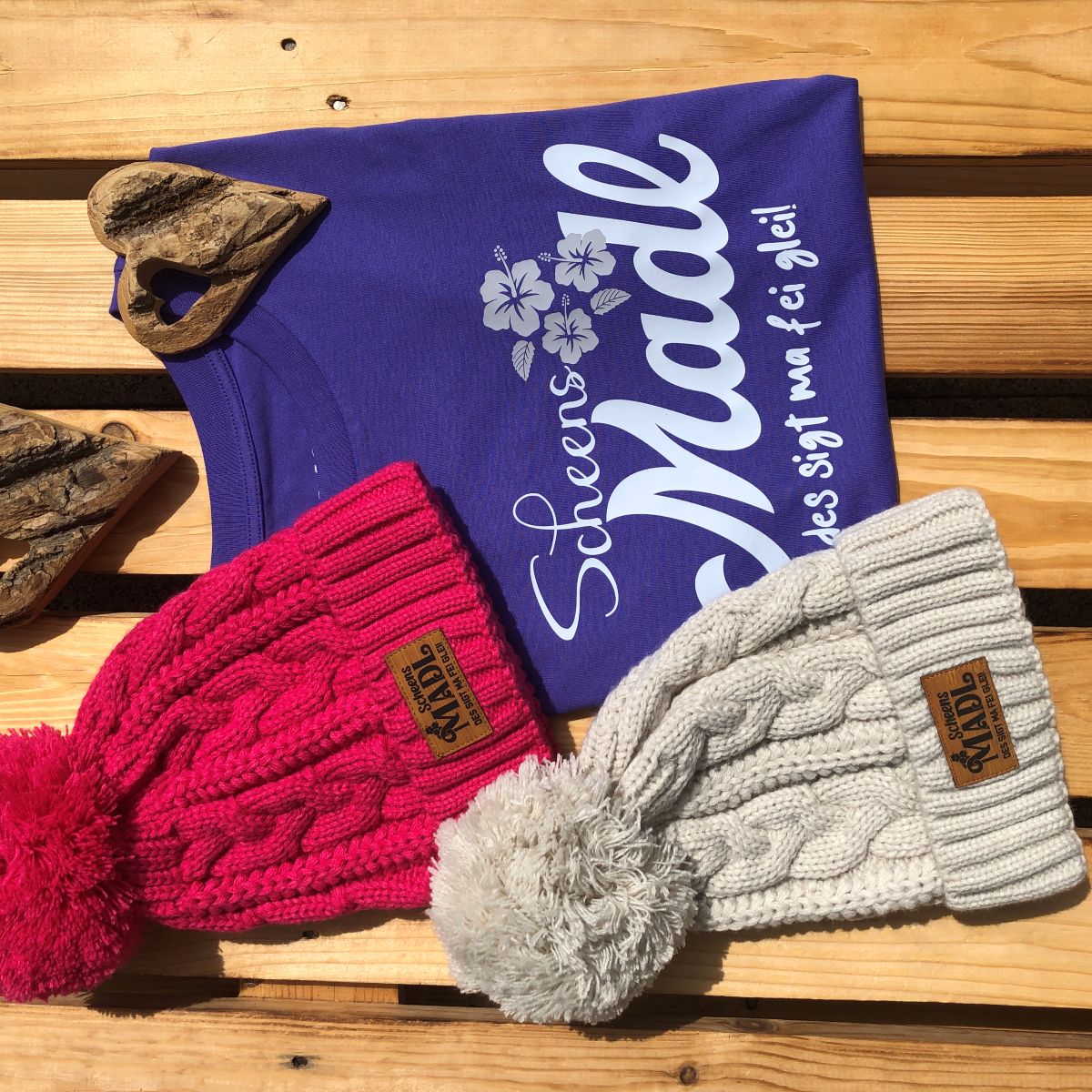 Bommlmützn #SCHEENS MADL Bayerische Bommelmütze für Damen | Strickmütze mit Winter-Bommel