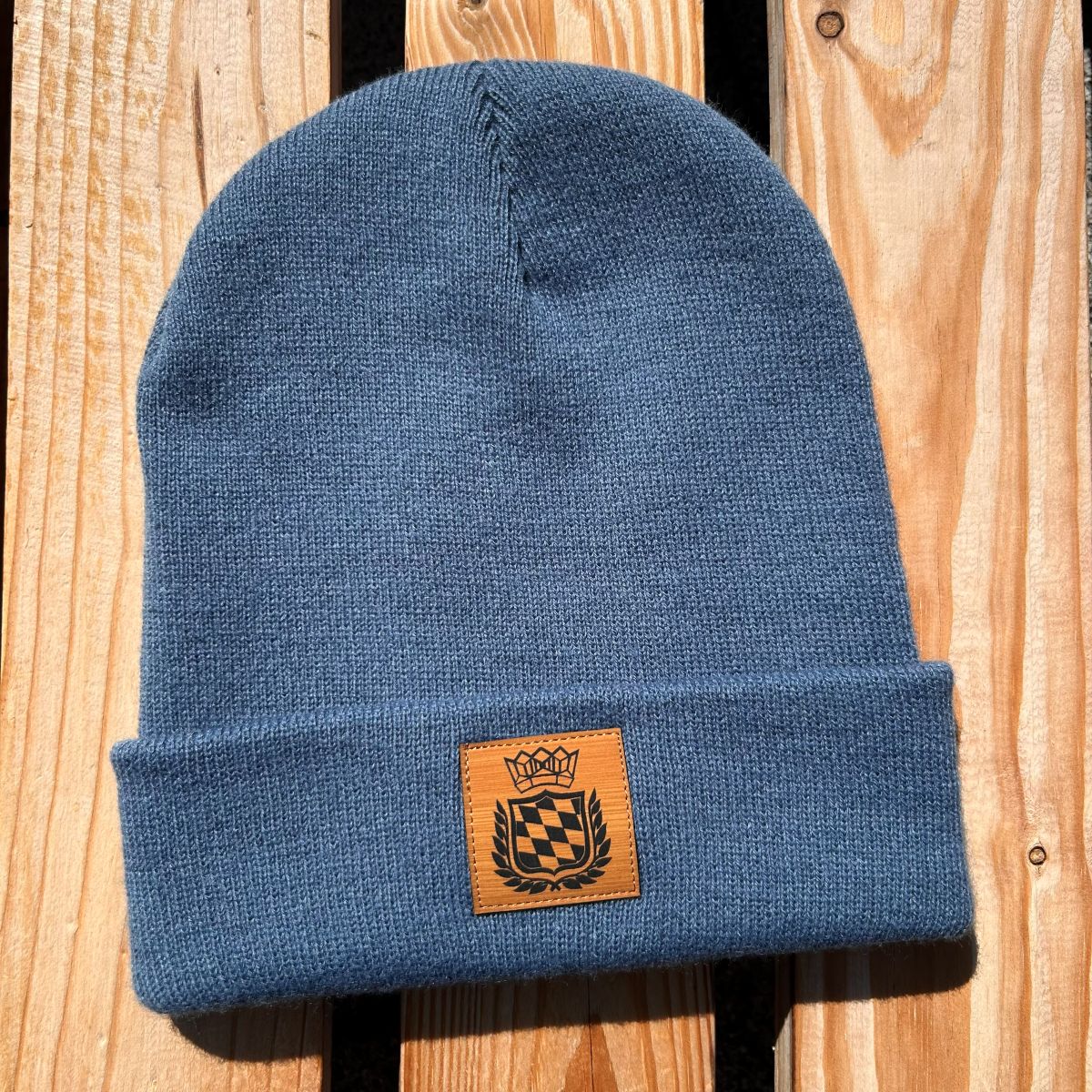 Mützn #ROYALBAVARIAN Bayern Beanie mit Lederlabel für Damen & Herren | Bayerisches Wappen Strickmütze