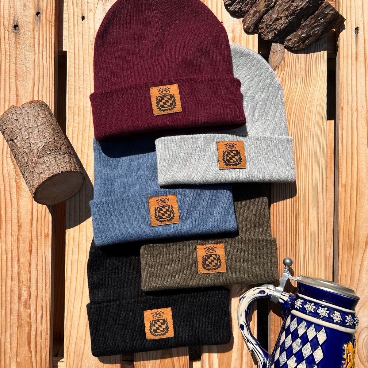 Mützn #ROYALBAVARIAN Bayern Beanie mit Lederlabel für Damen & Herren | Bayerisches Wappen Strickmütze