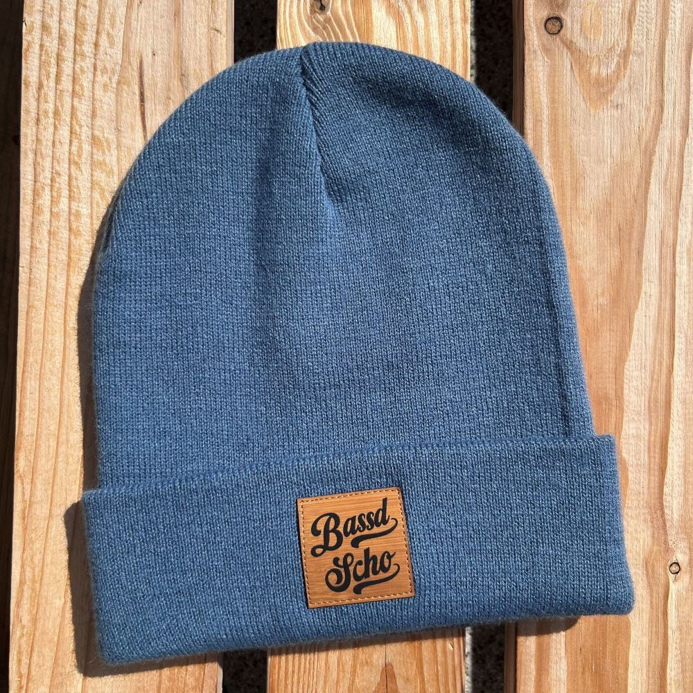 Mützn #BASSDSCHO Bayern Beanie mit Lederlabel für Damen & Herren | Bayerische Strickmütze