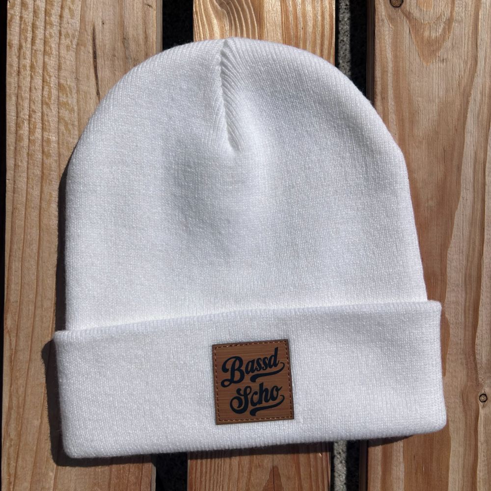 Mützn #BASSDSCHO Bayern Beanie mit Lederlabel für Damen & Herren | Bayerische Strickmütze