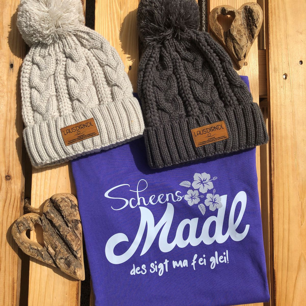 Bommlmützn #LAUSDIRNDL Bayerische Bommelmütze für Damen | Strickmütze mit Winter-Bommel