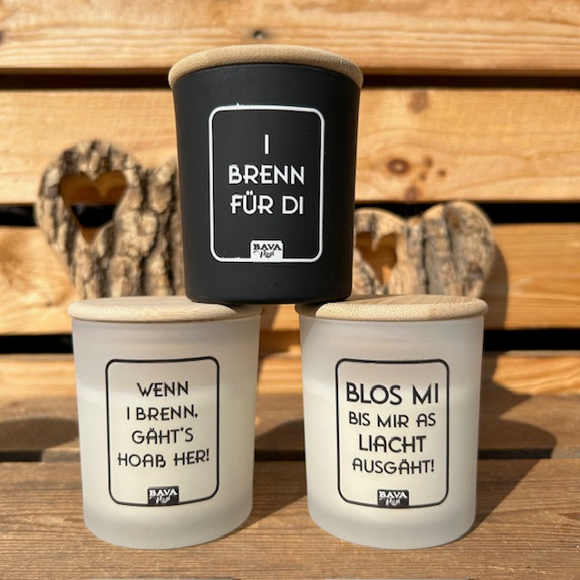 Lustig Bayerische Spruchkerzen im Glas mit Sprüchen im bayerischen Dialekt in weiss oder schwarz mit Duft Duftkerzen Bayern ohne Paraffin von BavaRosi Fashion