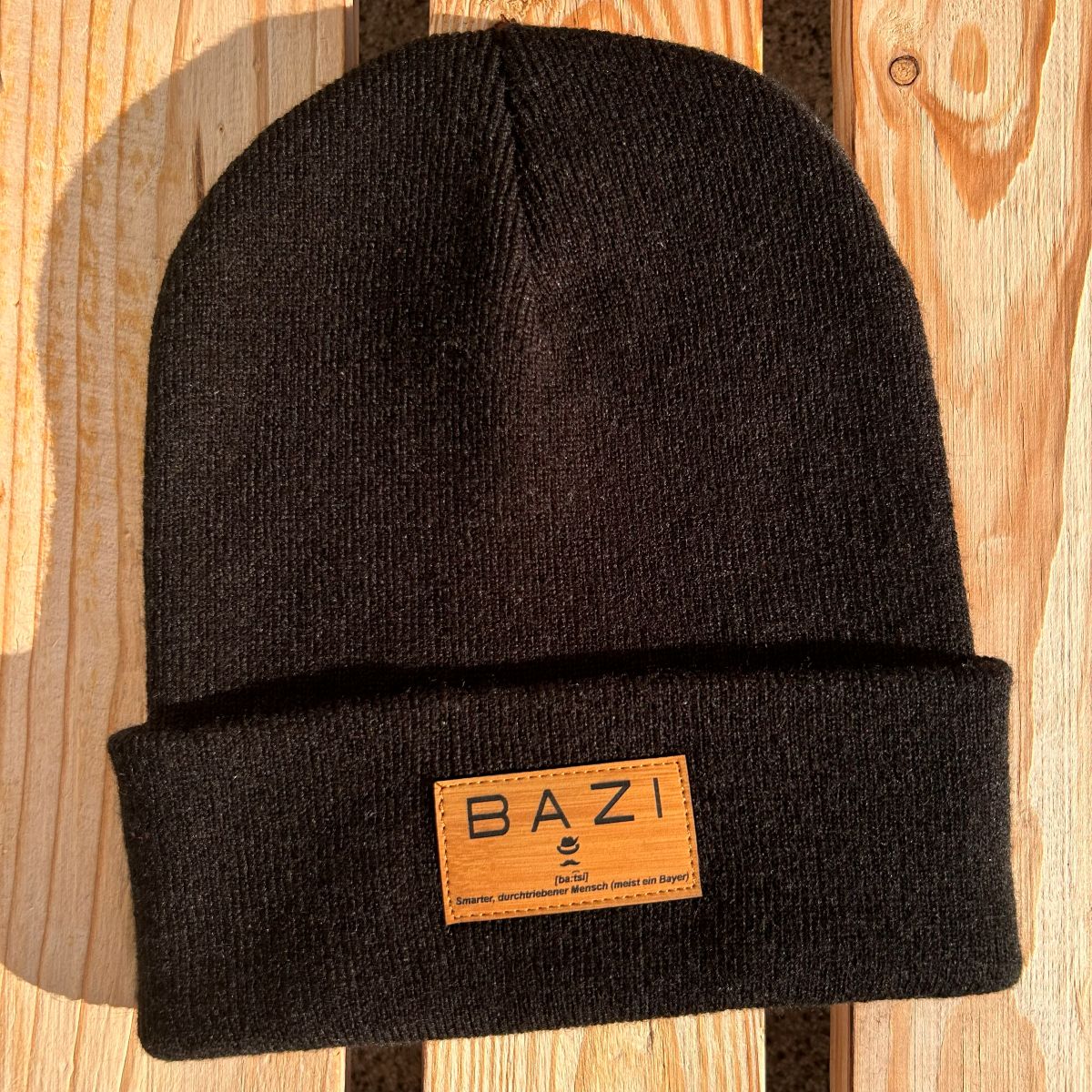 Mützn #BAZI Bayern Beanie mit Lederlabel für Herren | Bayerische Strickmütze