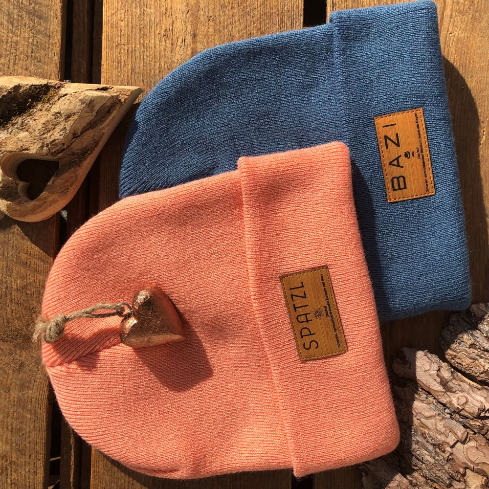 Mützn #SPATZL Bayern Beanie mit Lederlabel für Damen | Bayerische Strickmütze