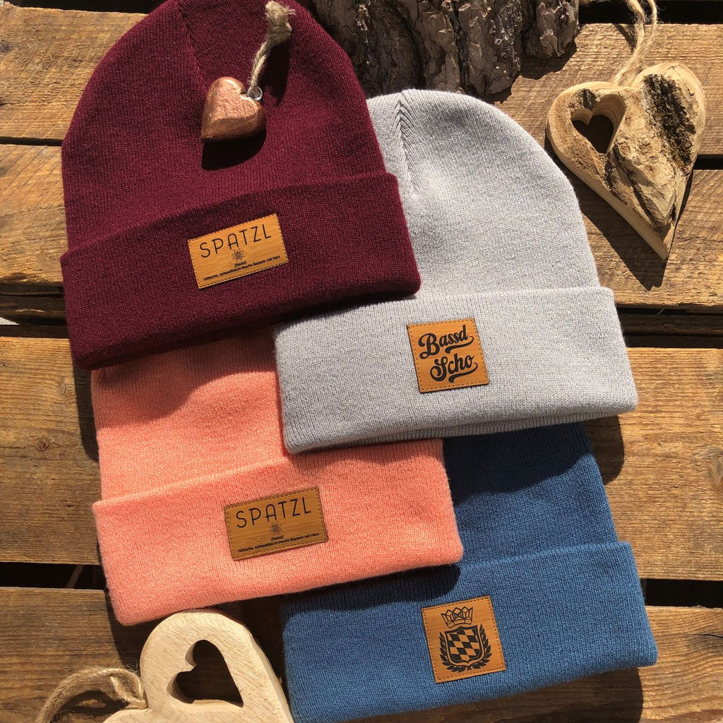 Mützn #SPATZL Bayern Beanie mit Lederlabel für Damen | Bayerische Strickmütze