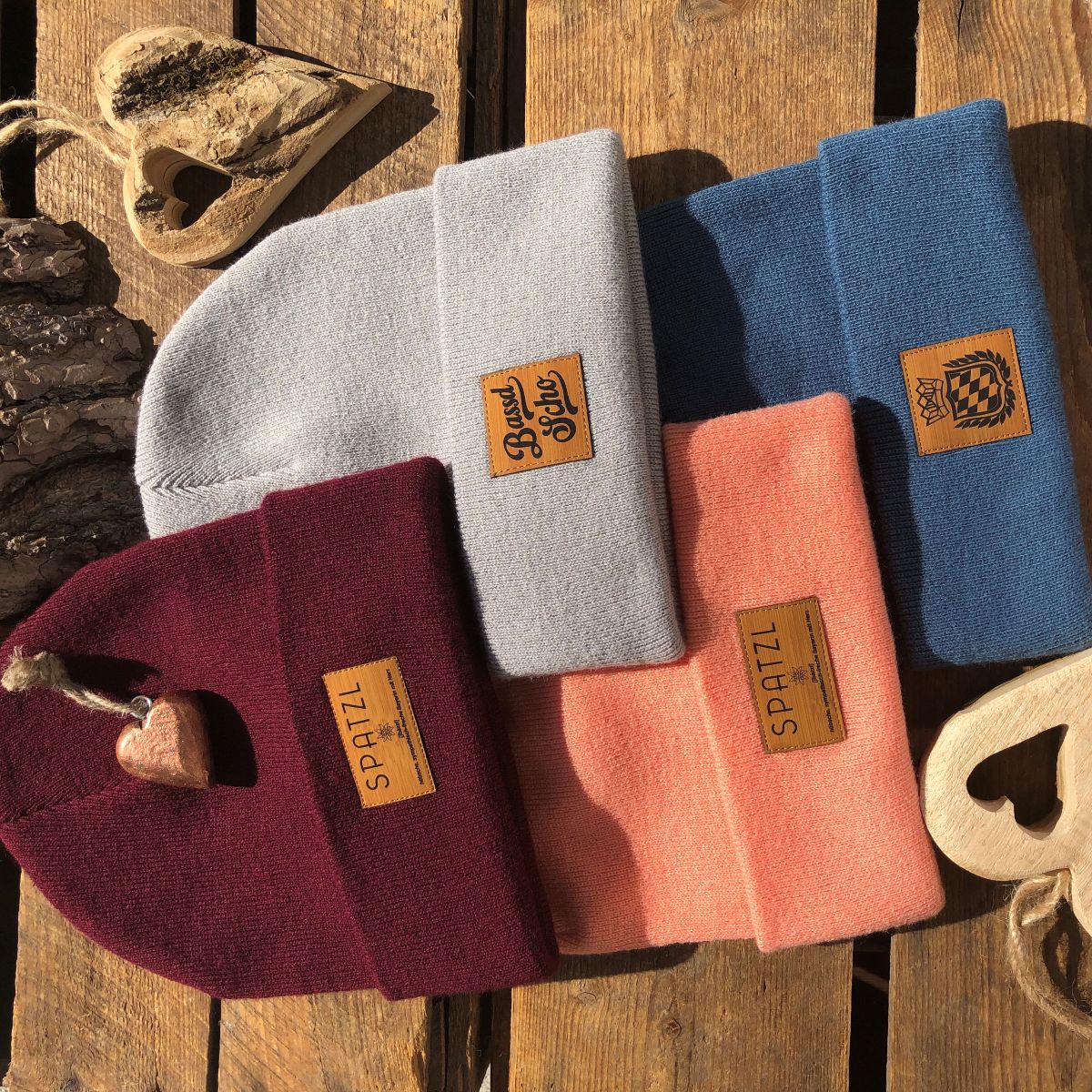 Mützn #SPATZL Bayern Beanie mit Lederlabel für Damen | Bayerische Strickmütze