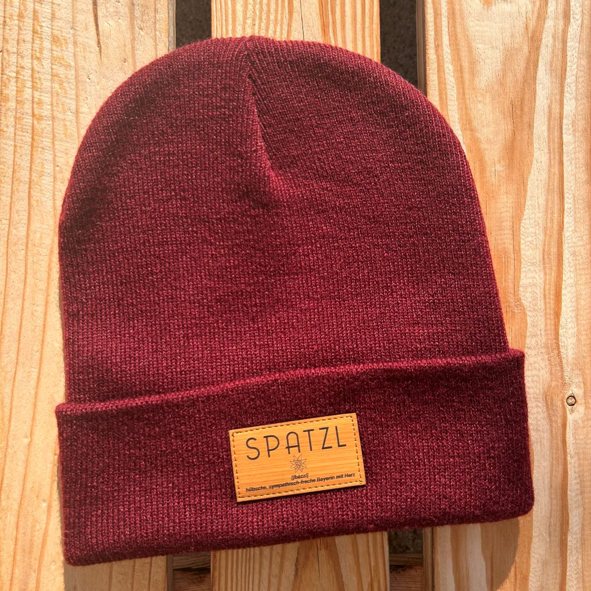 Mützn #SPATZL Bayern Beanie mit Lederlabel für Damen | Bayerische Strickmütze