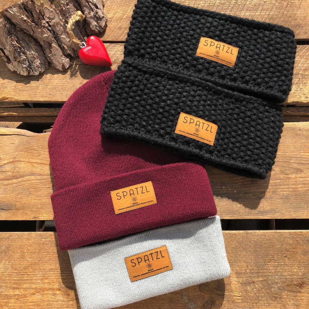 Mützn #SPATZL Bayern Beanie mit Lederlabel für Damen | Bayerische Strickmütze