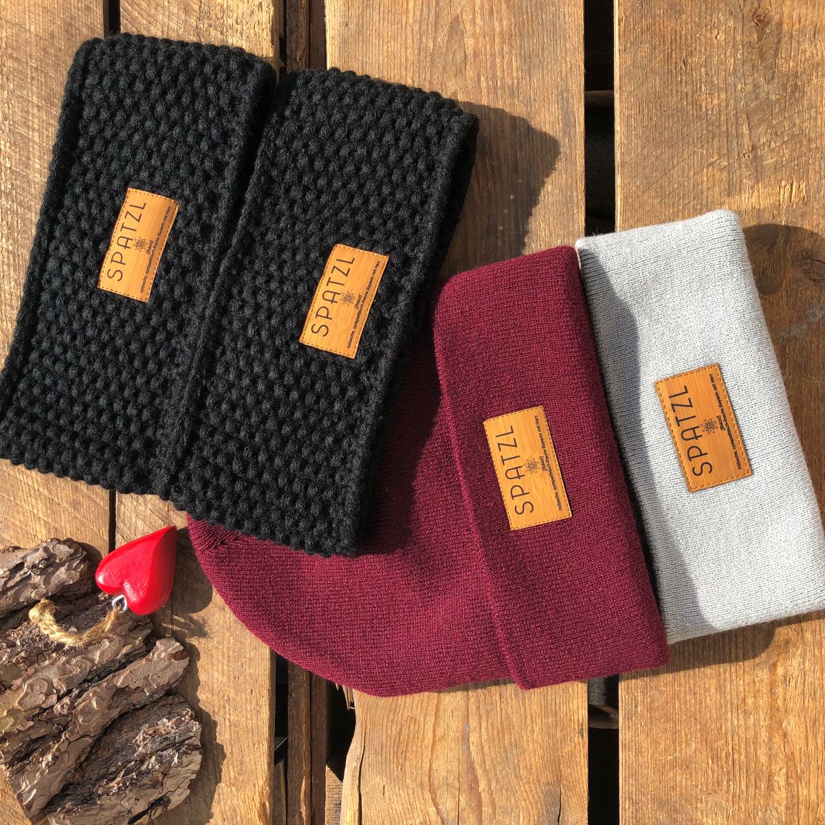 Mützn #SPATZL Bayern Beanie mit Lederlabel für Damen | Bayerische Strickmütze