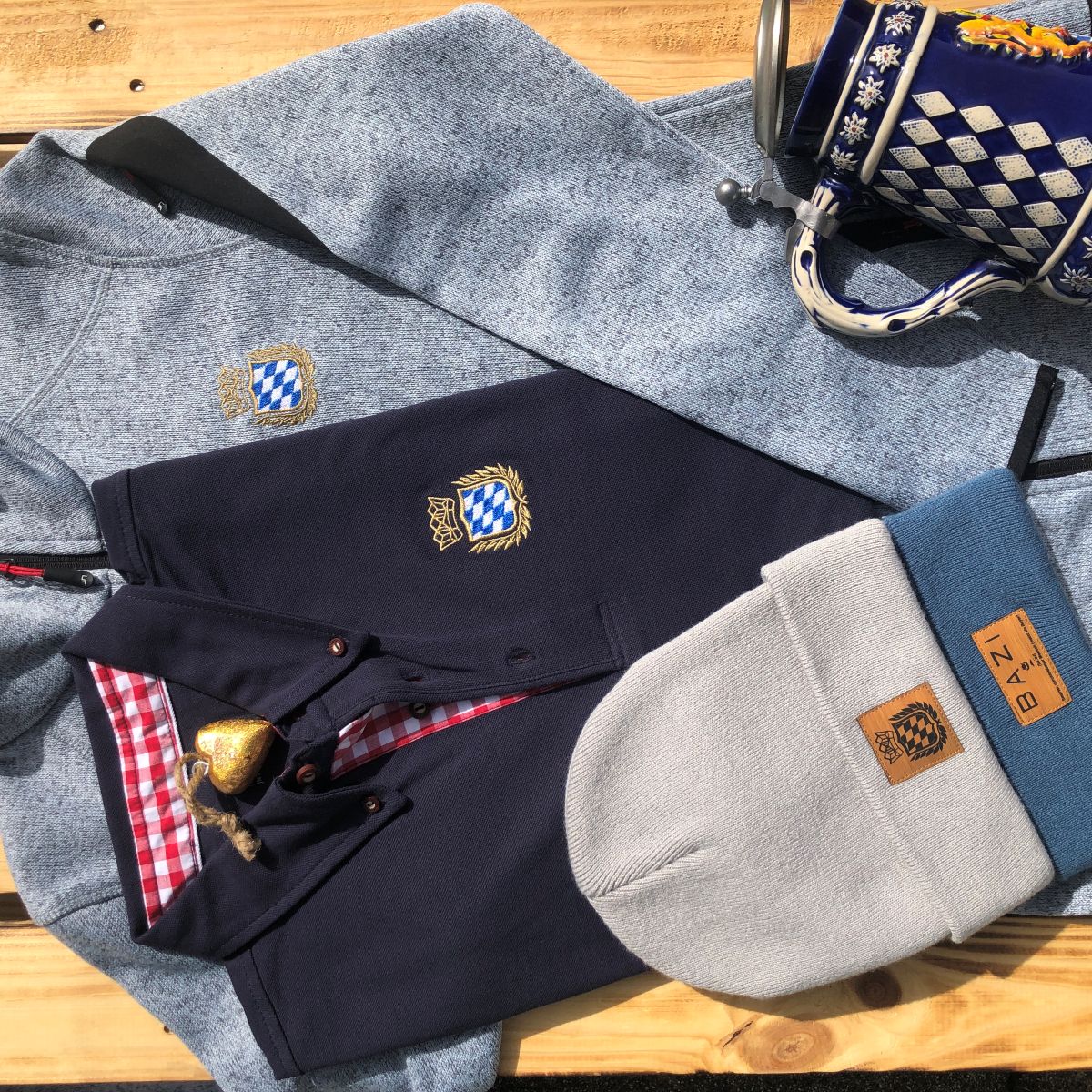Mützn #ROYALBAVARIAN Bayern Beanie mit Lederlabel für Damen & Herren | Bayerisches Wappen Strickmütze