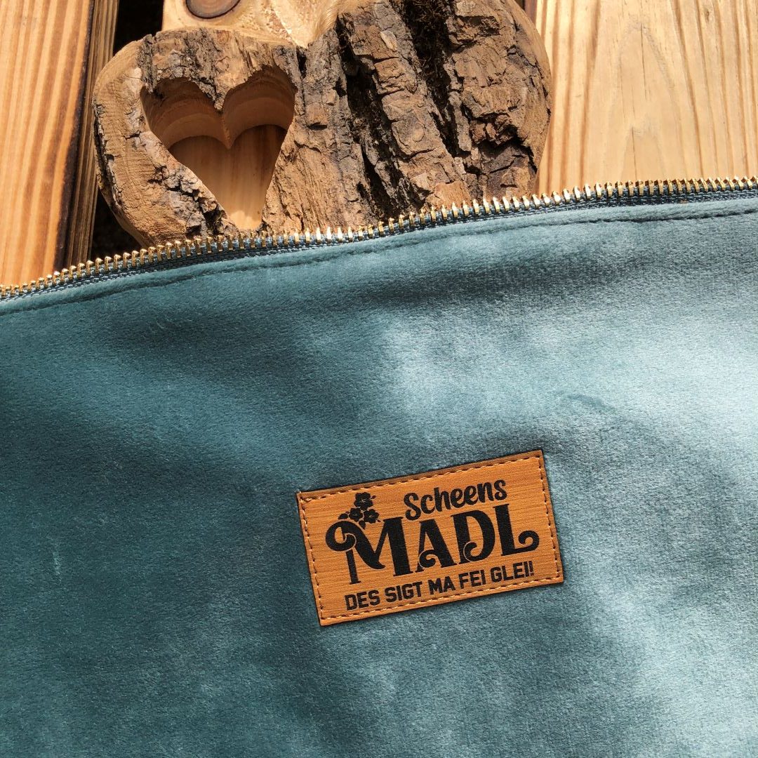 #SCHEENSMADL Samt-Kosmetiktasche