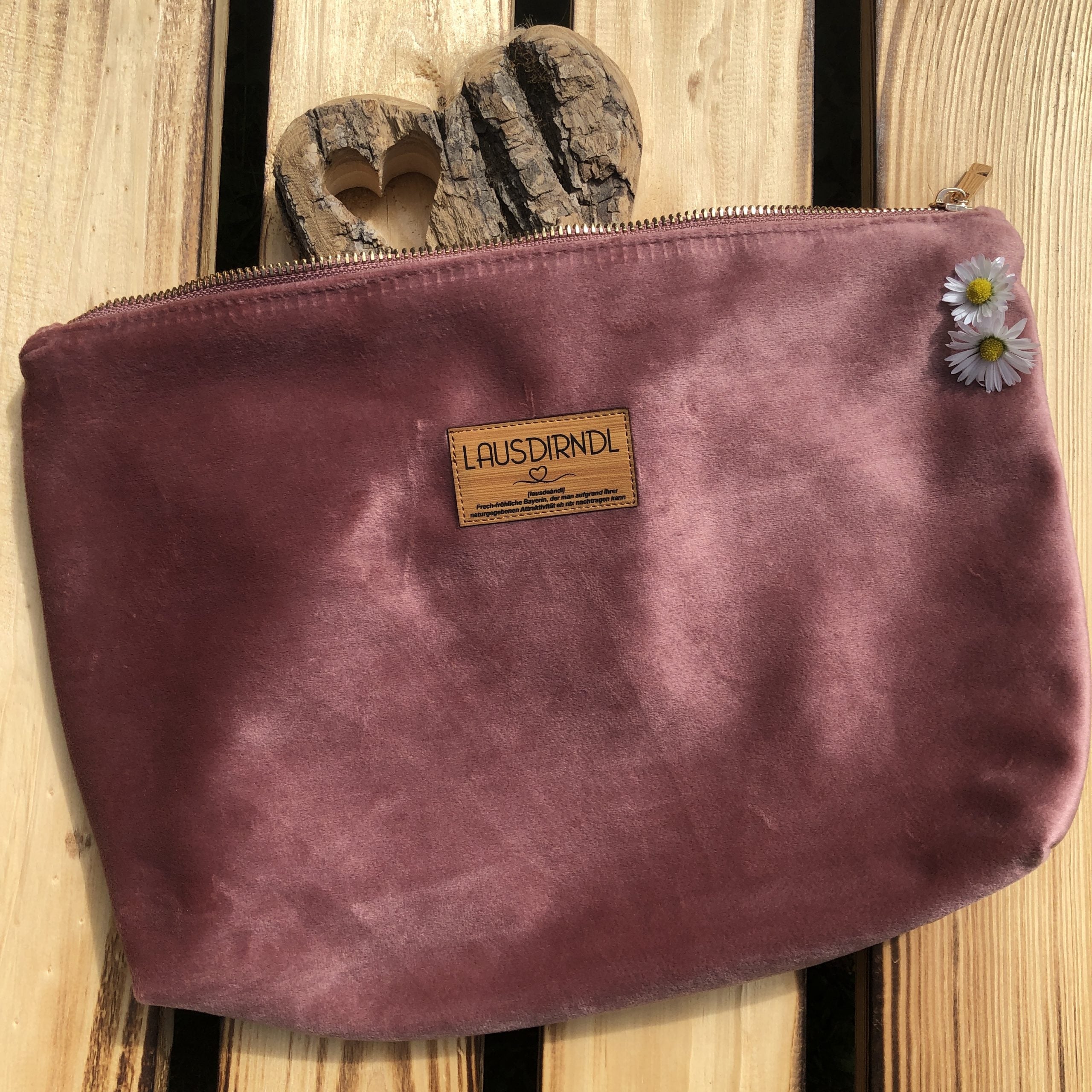 #LAUSDIRNDL Samt-Kosmetiktasche