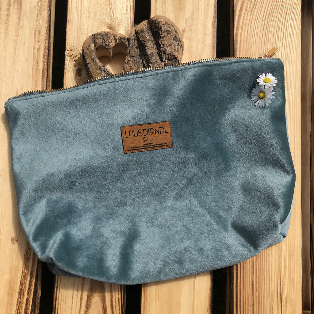 #LAUSDIRNDL Samt-Kosmetiktasche