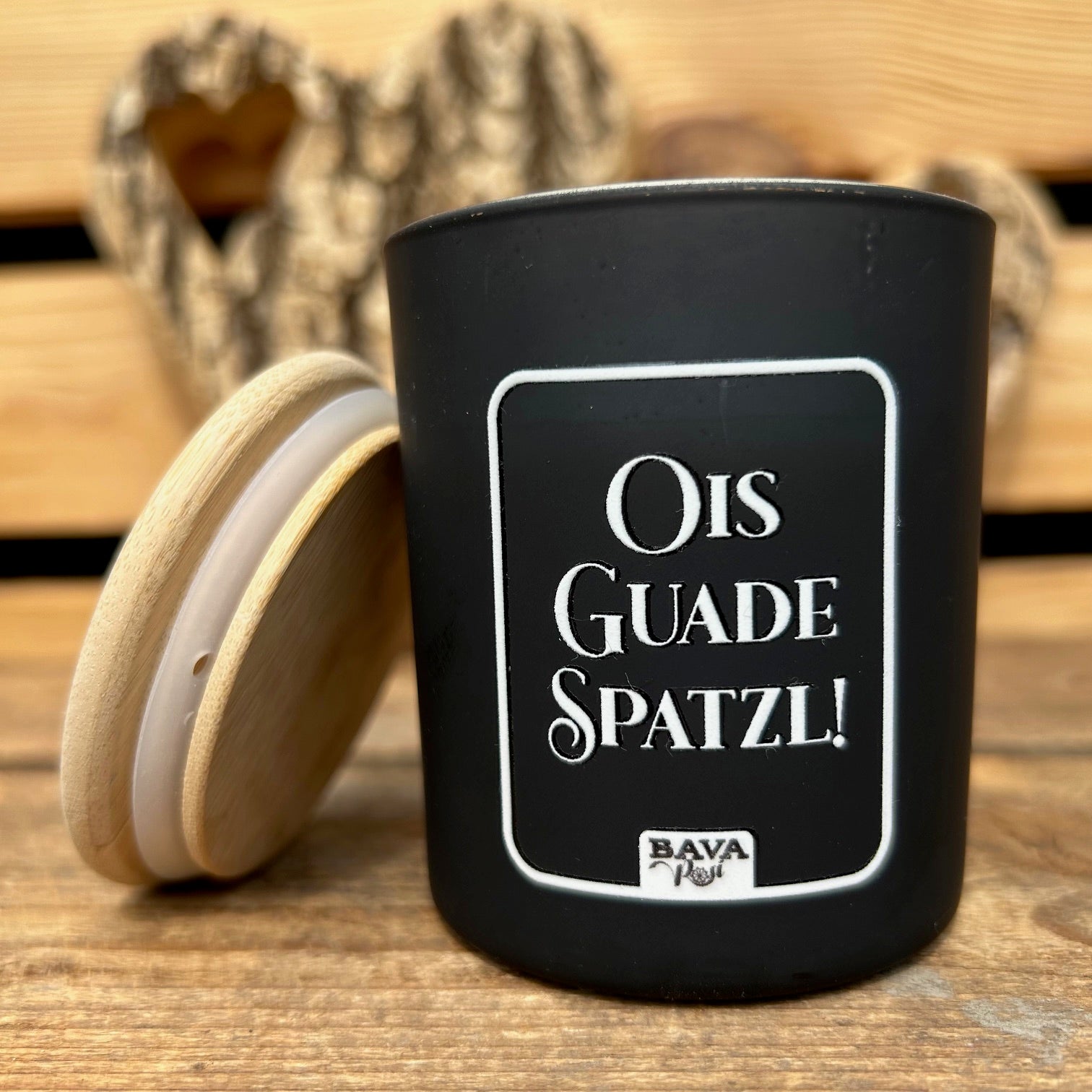 Bayerische Duftkerze Ois guade Spatzl Lustige Spruchkerze im bayerischen Dialekt Shop BavaRosi Fashion