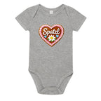 #SPATZL Herz Bayerischer Baby Body | Süße Babysachen für Mädchen als Geschenk zur Geburt