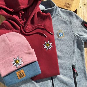 Edelweiß Hoodie von BavaRosi Fashion Bayerische Hoodies Alpen TEgernsee Garmisch Rosenheim München Ingolstadt Pfaffenhofen Regensburg Geisenfeld Mode Shop
