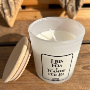 Bayerische I bin Feia und Flamme füa Di Kerze von BavaRosi Fashion Spruchkerze Duftkerze Pfaffenhofen Ingolstadt Geisenfeld Schrobenhausen Augsburg Aichach Regensburg München Rosenheim Tegernsee Shop