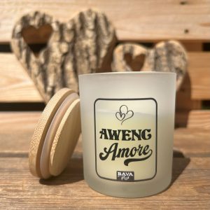 Bayerische Aweng Amore Kerze für Liebe und Romantik Geburtstagsgeschenk Kerze mit Spruch von BavaRosi Fashion München Augsburg Ingolstadt Dachau Pfaffenhofen Geisenfeld Vohburg Tegernsee Chiemsee Geschenke und Kerzen