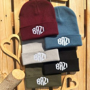 Bayerische Bazi Mütze bestickt auf der Frontseite von BavaRosi Fashion Bayerische Bazi Mütze München Ingolstadt Regensburg Wintermütze Beanie Bavarian Caps Strawanza Mützen Shop