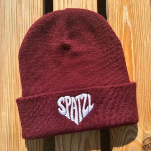 Bayerische Spatzl Mütze von BavaRosi Fashion Bayerische Mützen Beanies und Stirnbänder BAyerische Geschenke und bayerische Weihnachtsgeschenke Regensburg München Passau Pfaffenhofen Ingolstadt Geisenfeld Schrobenhausen Wolnzach Vohburg Rosenheim Landshut Mode Shop